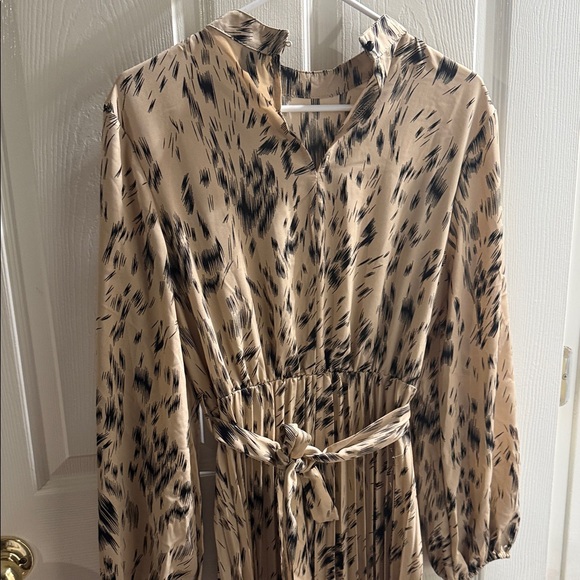 K&K Dresses & Skirts - Beige and Black Printed Long Sleeve Women's Dress